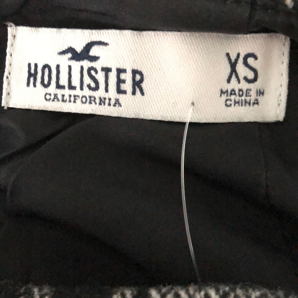 SOLD Hollister Skirts - Picture 3 of 3